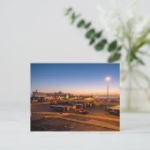 ハル港の夕焼けの海事産業写真 ポストカード (スタンド正面)