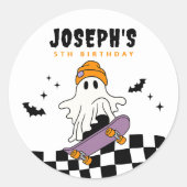 ハロウィンお誕生日おめでとうステッカー 少年 スケボー幽霊 ラウンドシール (正面)