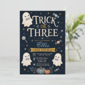 ハロウィンと誕生日をお祝いするトリックオアスリー招待状 招待状 (スタンド正面)