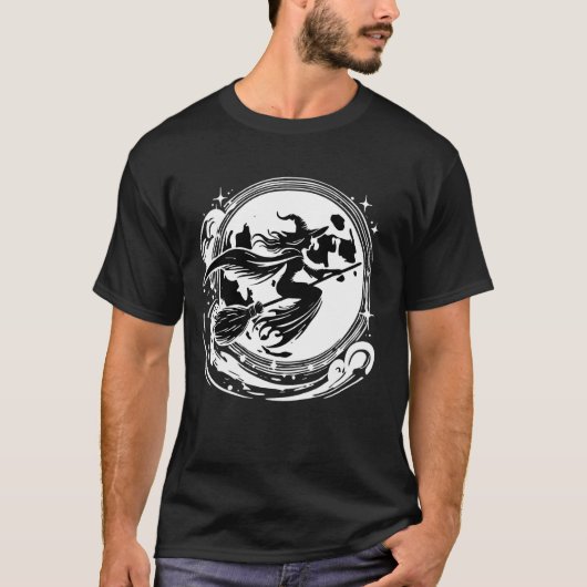 ハロウィンにぴったりな満月と箒に乗った魔女の面白いデザイン Tシャツ (正面)