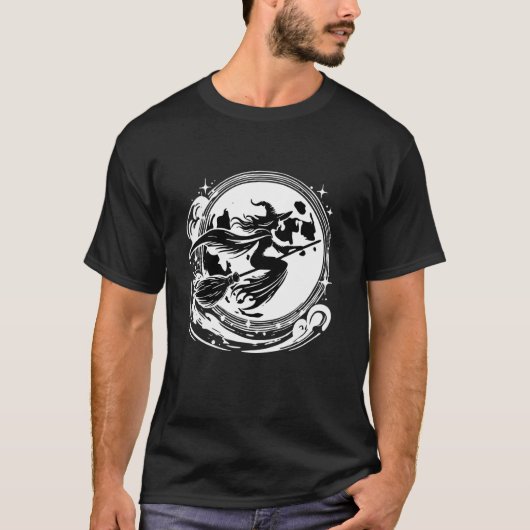 ハロウィンにぴったりな魔法使いと満月の面白いデザイン Tシャツ (正面)
