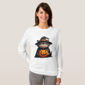 ハロウィンにイライラする猫がカボチャのランタンを掲げる 🎃 Tシャツ (正面フル)