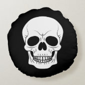 ハロウィンに笑う黒と白のドクロの頭 ラウンドクッション (裏面)