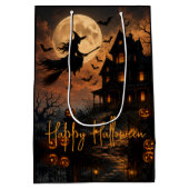 ハロウィンのおばけ屋敷の上空を飛ぶ魔女 ミディアムペーパーバッグ (裏面)