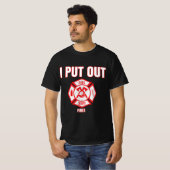 ハロウィンのおもしろい衣装を着た消防士 Tシャツ (正面フル)