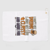 ハロウィンのおもしろTシャツデザイン_ちょっと格好悪いお酒好きな人用 ゴルフタオル (横)
