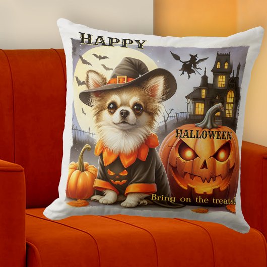 ハロウィンのおやつにパンプキンを抱えた面白い犬 クッション
