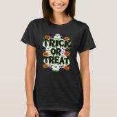 ハロウィンのお菓子をくれなきゃイタズラするぞ Tシャツ (正面)