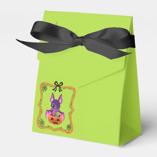ハロウィンのお菓子を持ったコウモリ フェイバーボックス (正面サイド)