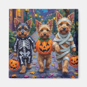 ハロウィンのお菓子配りをするオーストラリアン・テリア マグネット (正面)