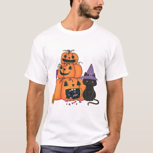 ハロウィンのかぼちゃの山積みと黒猫、お菓子 & 月 Tシャツ (正面)