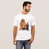 ハロウィンのかぼちゃの山積みと黒猫、お菓子 & 月 Tシャツ (正面フル)
