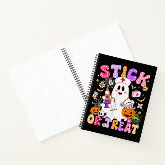 ハロウィンのかわいい看護師の幽霊の面白いお菓子をくれな～い ノートブック (内部)