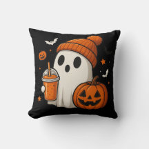 ハロウィンのカボチャとドリンクを持つかわいいお化け