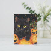 ハロウィンのカボチャの中の可愛い黒猫 ポストカード (スタンド正面)