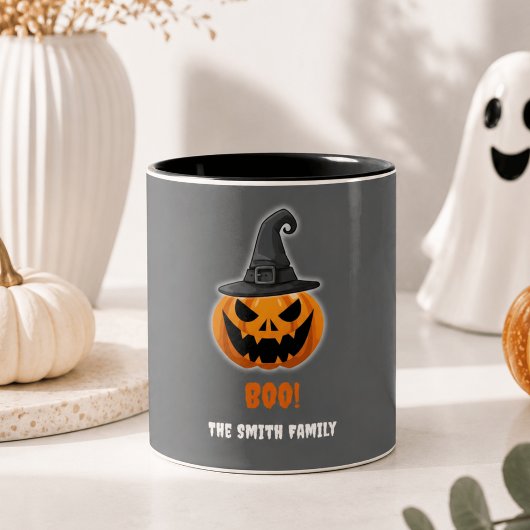 ハロウィンのカボチャ「ブー!」- 名前入りカスタム ツートーンマグカップ