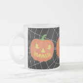ハロウィンのカボチャ 1 フロストグラスマグカップ (左)