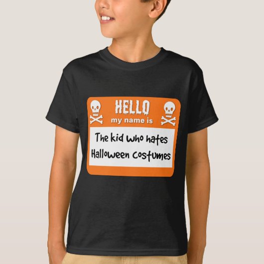 ハロウィンのコスチュームのネームタグ嫌いな少年 Tシャツ (正面)