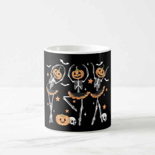 ハロウィンのバレエのかぼちゃスケルトン スケアリー モーフィングマグカップ (中央)