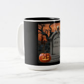ハロウィンの墓石ユーモア「シーヨナラ」 ツートーンマグカップ (正面左)