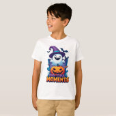 ハロウィンの夜にカボチャと友好的なオバケ Tシャツ (正面フル)