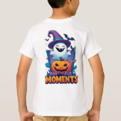 ハロウィンの夜にカボチャと友好的なオバケ Tシャツ (裏面)