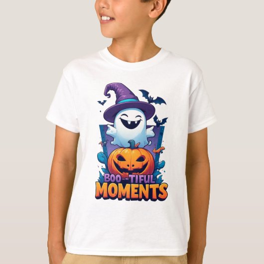 ハロウィンの夜にカボチャと友好的なオバケ Tシャツ (正面)