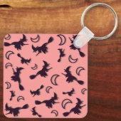 ハロウィンの夜に半月の間で飛ぶ魔女 3D キーホルダー (裏面)