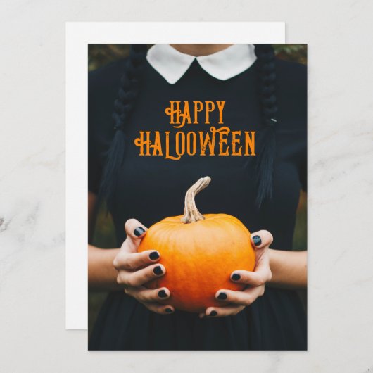 ハロウィンの幸せな少女の黒いドレス シーズンカード (正面/裏面)