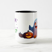 ハロウィンの幽霊がいる不気味なカボチャの夜のシーン 🌙 マグカップ (中央)