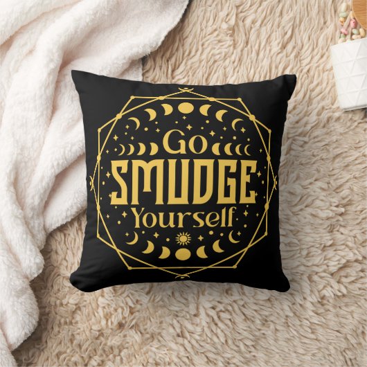 ハロウィンの月の満ち欠けデザイン Smudge Yourself クッション (ブランケット)