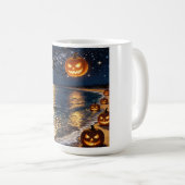 ハロウィンの月明かりの浜辺 コーヒーマグカップ (正面右)