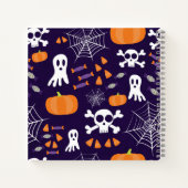 ハロウィンの楽しいパターン ノートブック (裏面)