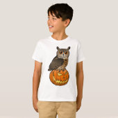 ハロウィンの欧亜のワシミミズク Tシャツ (正面フル)
