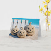 ハロウィンの海岸 砂のジャック・オ・ランタン カード (黄色い花)