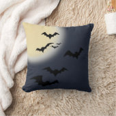 ハロウィンの満月とコウモリ クッション (ブランケット)
