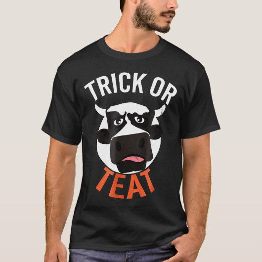 ハロウィンの牛 トリック オア ティート 動物 Tシャツ (正面)