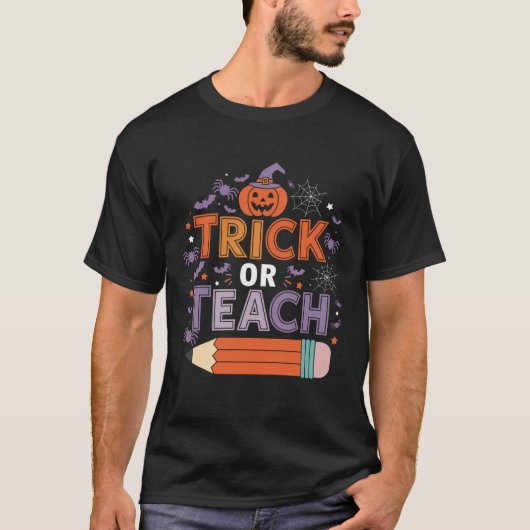 ハロウィンの犬猫ペットを食べる Tシャツ (正面)