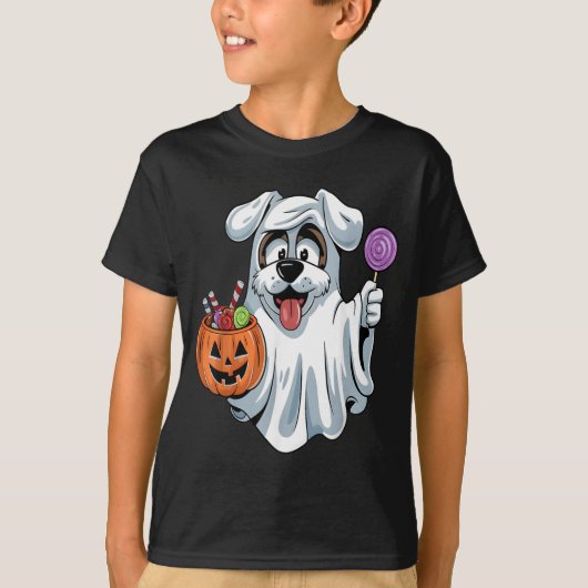 ハロウィンの犬 かぼちゃのキャンディバスケットを持った幽霊犬 Tシャツ (正面)