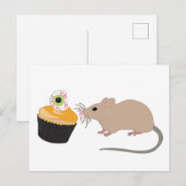 ハロウィンの目玉カップケーキを食べるかわいいネズミ ポストカード (正面/裏面)