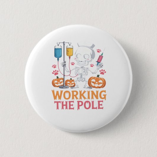 ハロウィンの看護師スケルトン 笑えるジョーク Tシャツ 缶バッジ (正面)