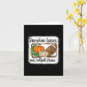 ハロウィンの葉とフットボールお願いレオパード秋の雰囲気 カード (黄色い花)