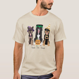 ハロウィンの衣装を着た犬たちにお菓子を Tシャツ
