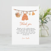 ハロウィンの赤ちゃん服　ベイビーシャワーの感謝カード 招待状 (スタンド正面)