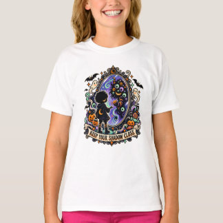 ハロウィンの鏡「影を近くに」 Tシャツ