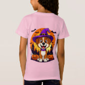 ハロウィンの間に魔女の格好をした陽気な犬 Tシャツ (裏面)