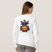 ハロウィンの魔女のコウモリがジャック・オ・ランタンを抱える🦇 Tシャツ (裏面フル)