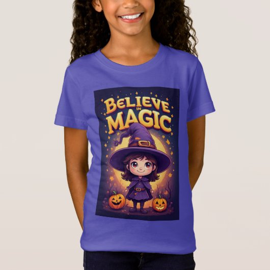 ハロウィンの魔女キャラクターとカボチャのディスプレイ Tシャツ (正面)