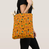 ハロウィンの魔女、幽霊屋敷、月 トートバッグ (クローズアップ)
