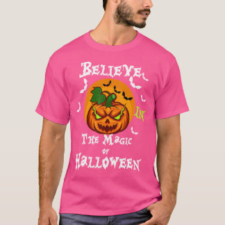 ハロウィンの魔法に信じてください Tシャツ